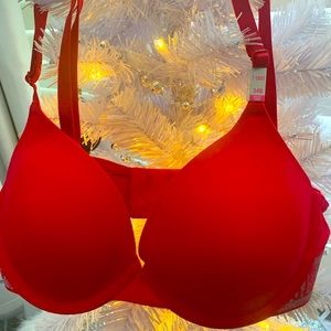 PINK | Wear Everywhere T-Shirt bra | 34b | Cherry red | NEW!